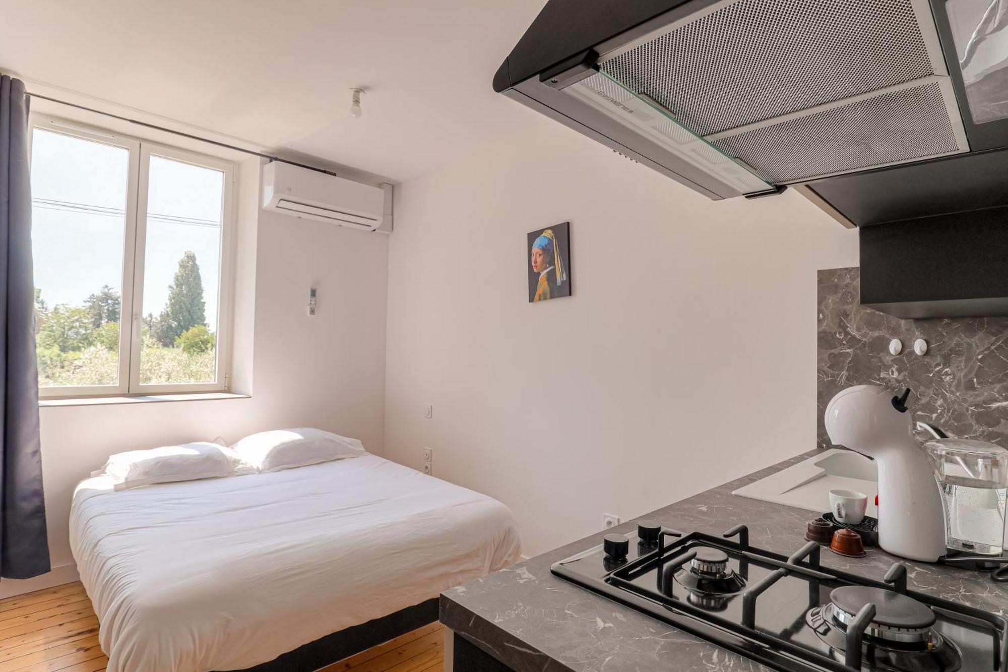 Le Berlin - Les Appartements De L'Olivier Loyettes ภายนอก รูปภาพ