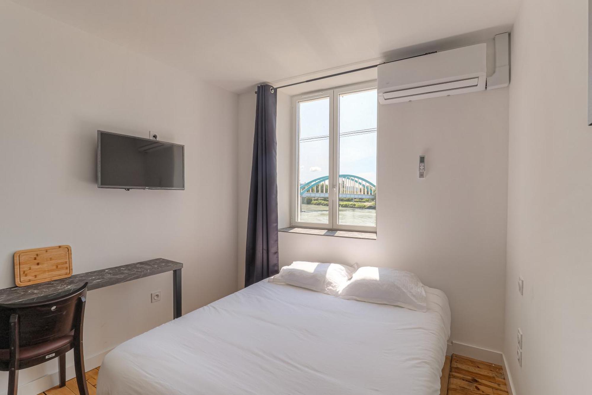 Le Berlin - Les Appartements De L'Olivier Loyettes ภายนอก รูปภาพ