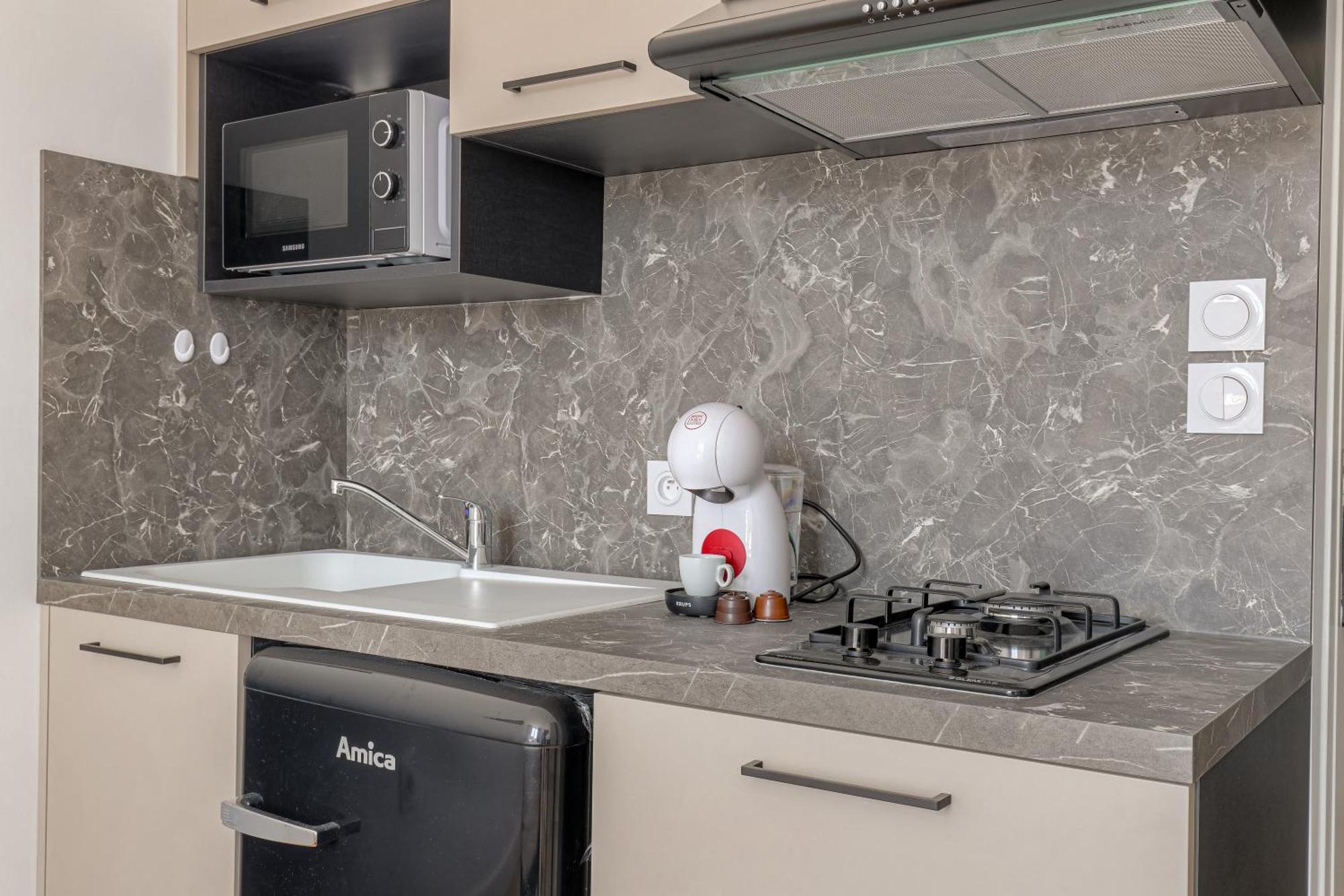 Le Berlin - Les Appartements De L'Olivier Loyettes ภายนอก รูปภาพ